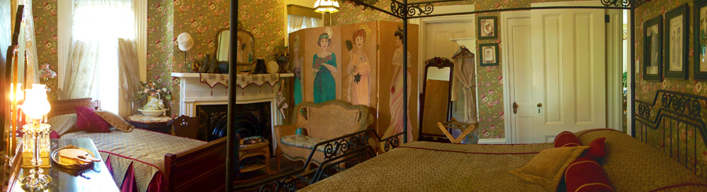 Picture of Victorean Room at Azalea Manor Bed and Breakfast